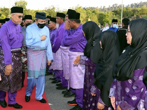 SULTAN SHARAFUDDIN IDRIS SHAH