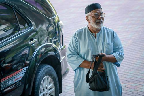 ABDOL RAZAK NAWAB DIN