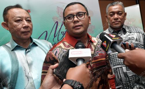 DATUK SERI AMIRUDIN SHARI