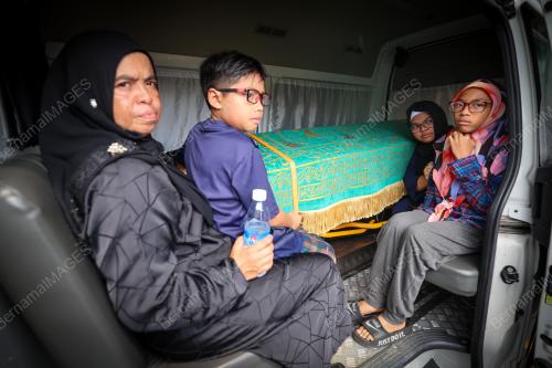 PENGEBUMIAN BEKAS WARTAWAN UTUSAN