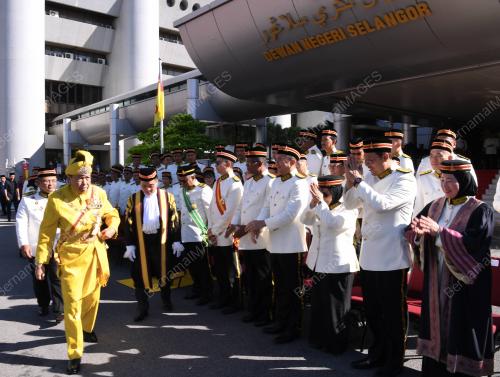 SULTAN SHARAFUDDIN IDRIS SHAH