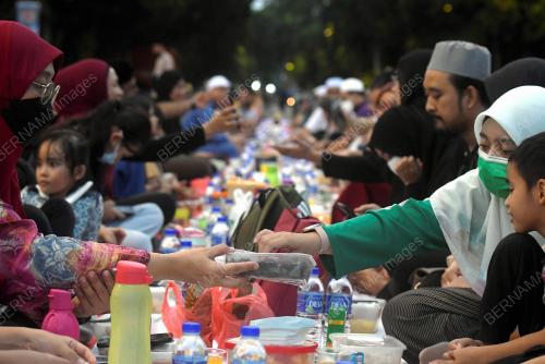 PROGRAM IFTAR ALA MADINAH DI SHAH ALAM