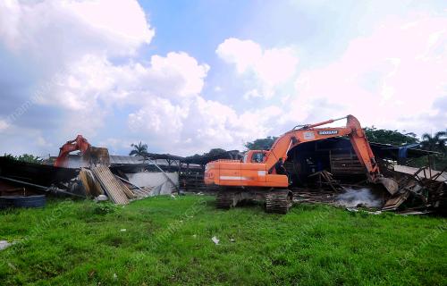 OPERASI PEROBOHAN KANDANG LEMBU DAN KAMBING