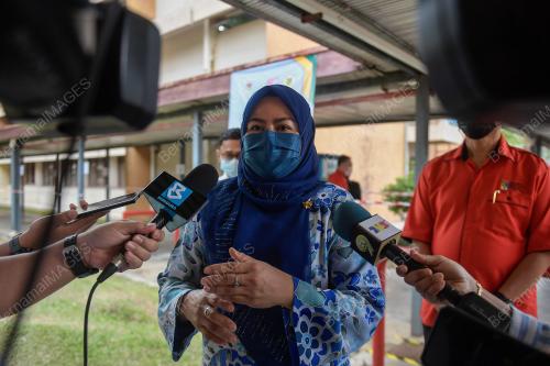 DATUK DR NORAINI AHMAD