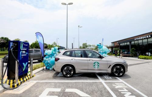 PERASMIAN PENGECAS KERETA EV STARBUCKS