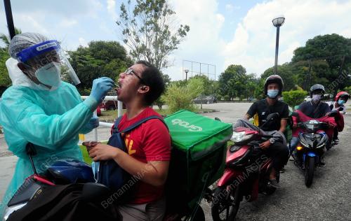 KHIDMAT PENGHANTAR MAKANAN MEMBUAT SARINGAN (COVID-19)