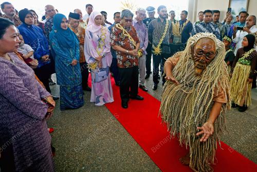 SULTAN SELANGOR SULTAN SHARAFUDDIN IDRIS SHAH