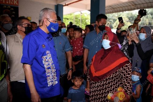 DATUK SERI ISMAIL SABRI YAAKOB