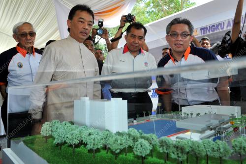 SG06_20082015_UNIKL