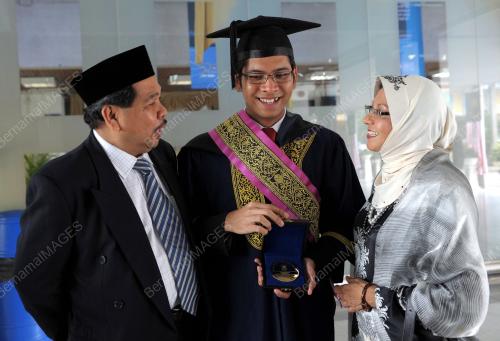 TUANKU MIZAN ZAINAL ABIDIN