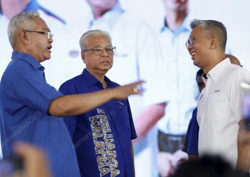DATUK SERI ISMAIL SABRI YAAKOB