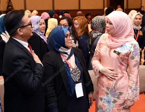 DATUK SERI RINA MOHD HARUN