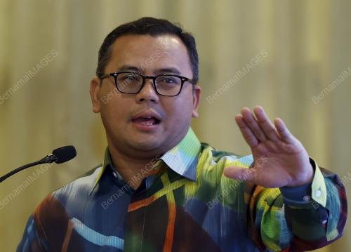 DATUK SERI AMIRUDIN SHARI