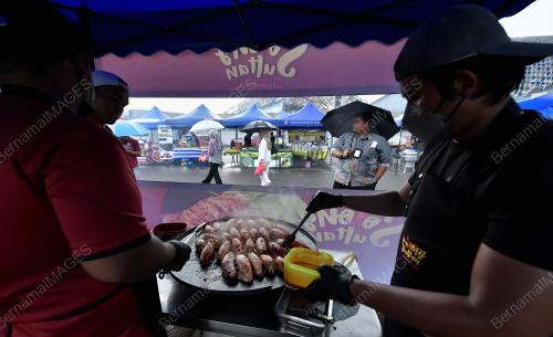 BAZAR RAMADAN STADIUM SHAH ALAM