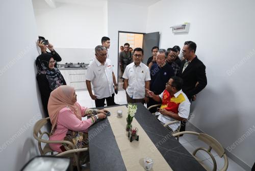 DATUK SERI AMIRUDIN SHARI