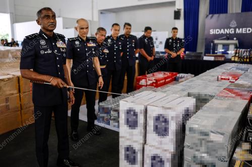 DATUK M KUMAR