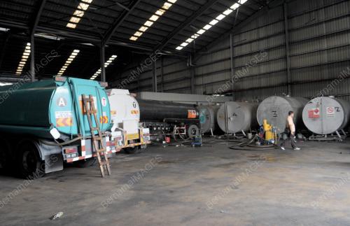 SG06_24102012_CURI_MINYAK