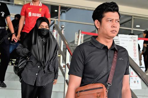 ZAIM IKHWAN ZAHARI