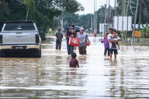 BANJIR KILAT DI KAMPUNG BUKIT CHANGGANG, BANTING
