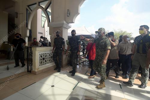 AL-SULTAN ABDULLAH RIÃ•AYATUDDIN AL-MUSTAFA BILLAH SHAH