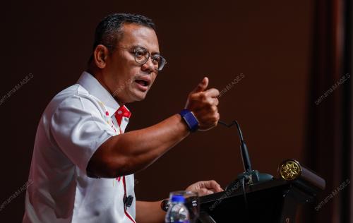 DATUK SERI AMIRUDIN SHARI