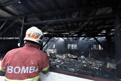 KEBAKARAN MELIBATKAN TIGA PREMIS