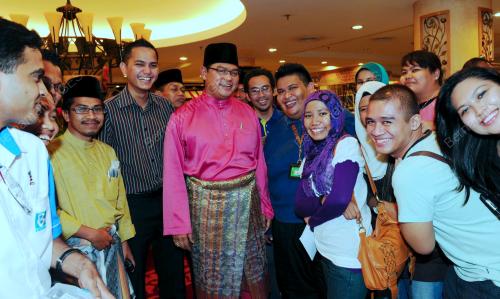 DATUK SERI NOH OMAR