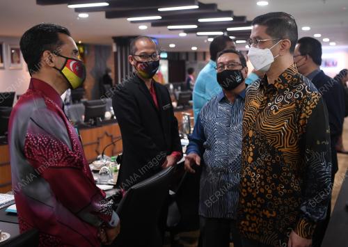 DATUK SERI MOHAMED AZMIN ALI