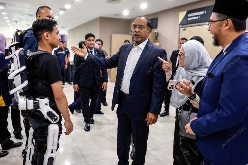 DATUK SERI DR ZAMBRY ABD KADIR