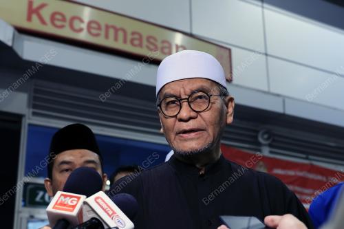 DATUK DR. DZULKEFLY AHMAD