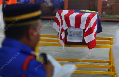 JENAZAH LEFTENAN KOLONEL AG ISKANDAR AMPUAN YAACUB