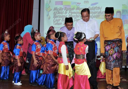 SG06_28072016_KEMAS_RAYA