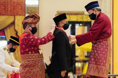 SULTAN SELANGOR SULTAN SHARAFUDDIN IDRIS SHAH