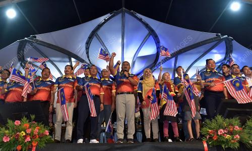 DATUK SERI AMIRUDIN SHARI