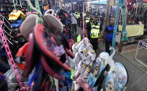 KAWALAN KELANCARAN LALULINTAS SEKITAR SHAH ALAM