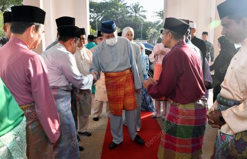 SULTAN SHARAFUDDIN IDRIS SHAH