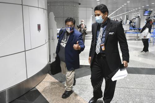 RAKYAT MALAYSIA SELAMAT TIBA DARI UKRAINE