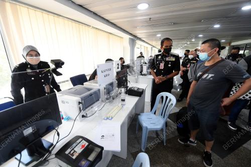 SG07_02082021_SIDANG_MEDIA_BN202108019966