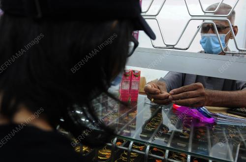 TINJAUAN PERSIAPAN PERAYAAN DEEPAVALI