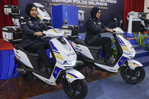 E-BIKE KEPADA POLIS SELANGOR