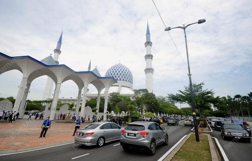 TINJAUAN SOLAT JUMAAT DI MASJID SHAH ALAM