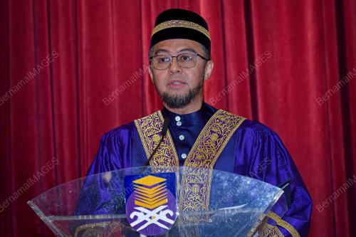 ISTIADAT KONVOKESYEN UITM KE-102