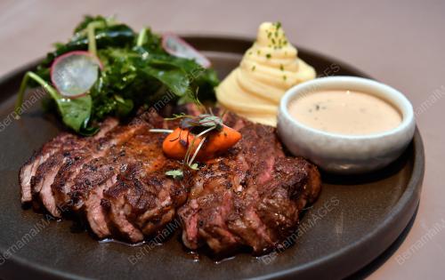 PEMBUKAAN KAY'S STEAK AND LOBSTER ELMINA