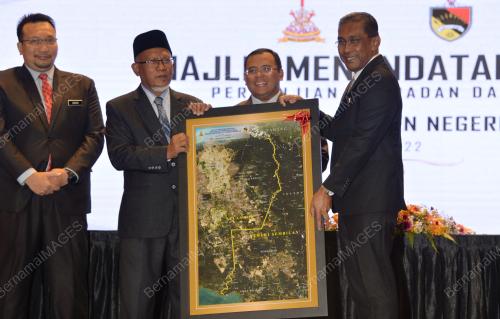 DATUK SERI TAKIYUDDIN HASSAN