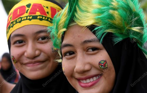 SG07_04112017_PENYOKONG_BN201710037243