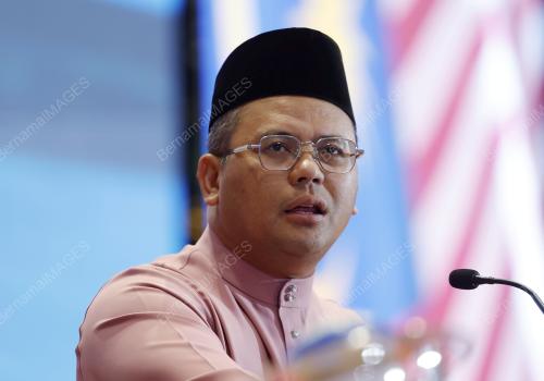 DATUK SERI AMIRUDIN SHARI