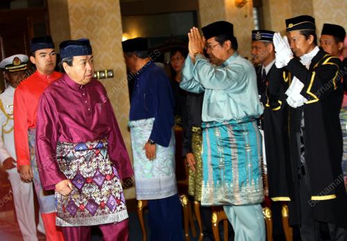 SHARAFUDDIN IDRIS SHAH