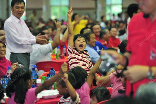 SG07_06022012_PM_CNY_KLANG