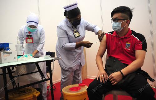 TINJAUAN DI PUSAT PEMBERIAN VAKSIN