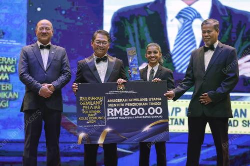 DATUK MUSTAPHA SAKMUD